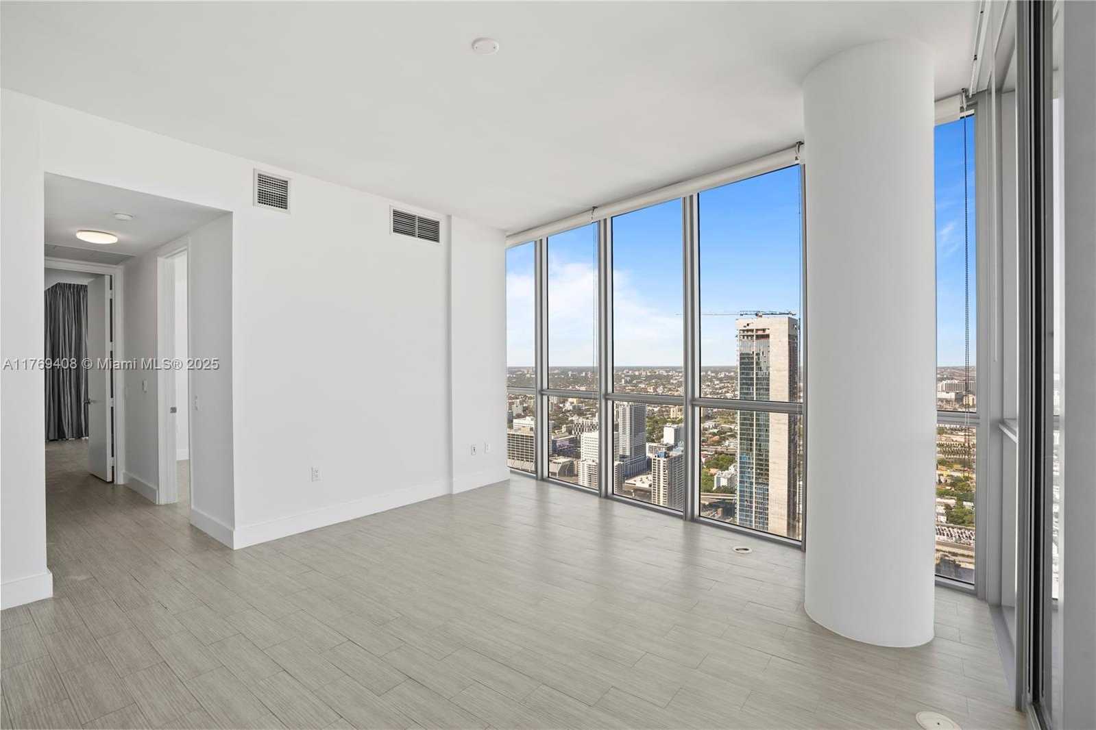Small Image of 1100 BISCAYNE BLVD #5907, Miami Number 10