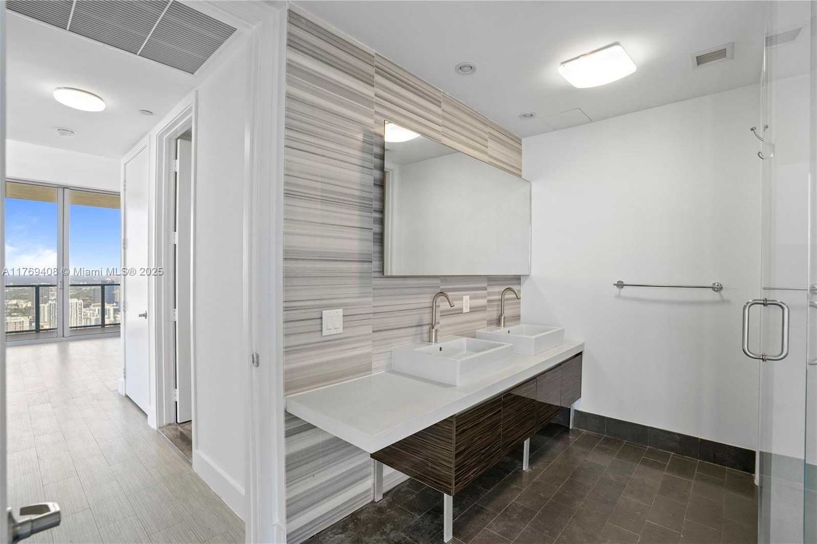Small Image of 1100 BISCAYNE BLVD #5907, Miami Number 22