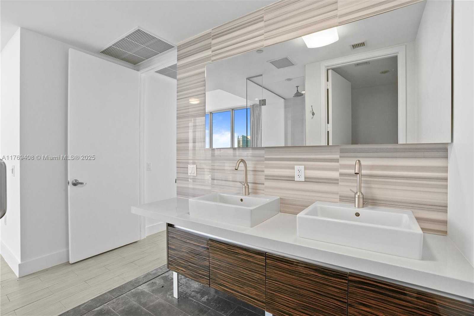Small Image of 1100 BISCAYNE BLVD #5907, Miami Number 26
