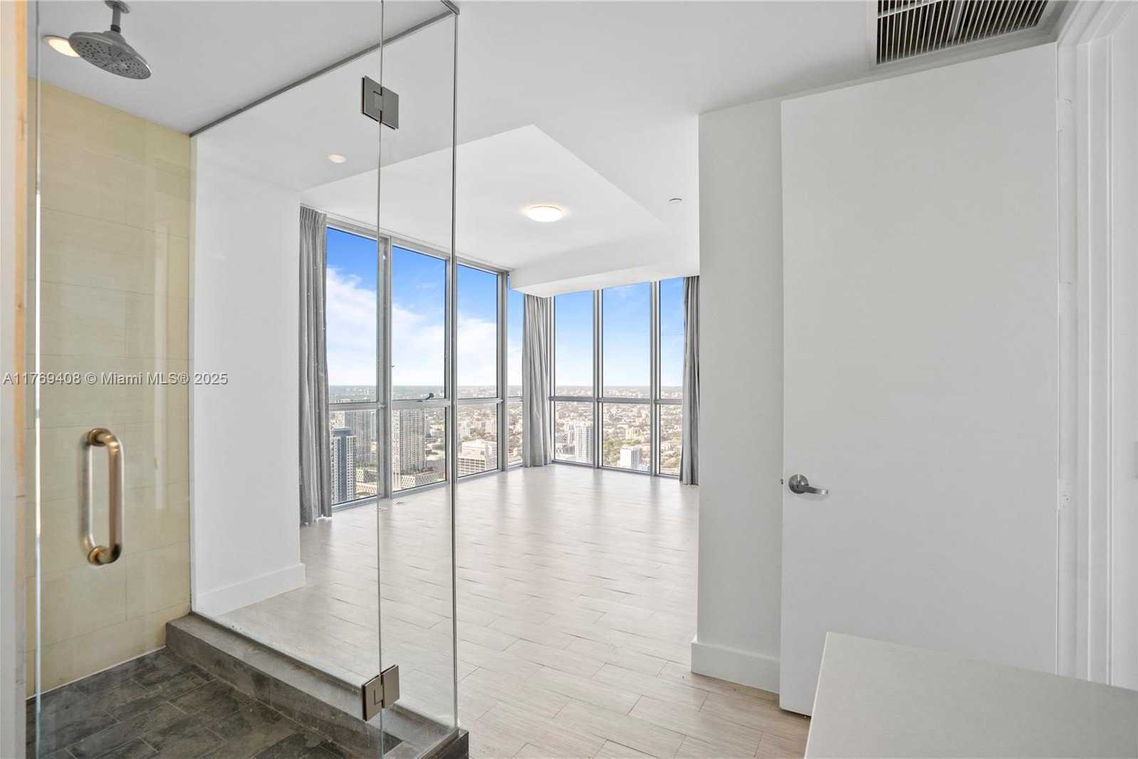 Small Image of 1100 BISCAYNE BLVD #5907, Miami Number 27