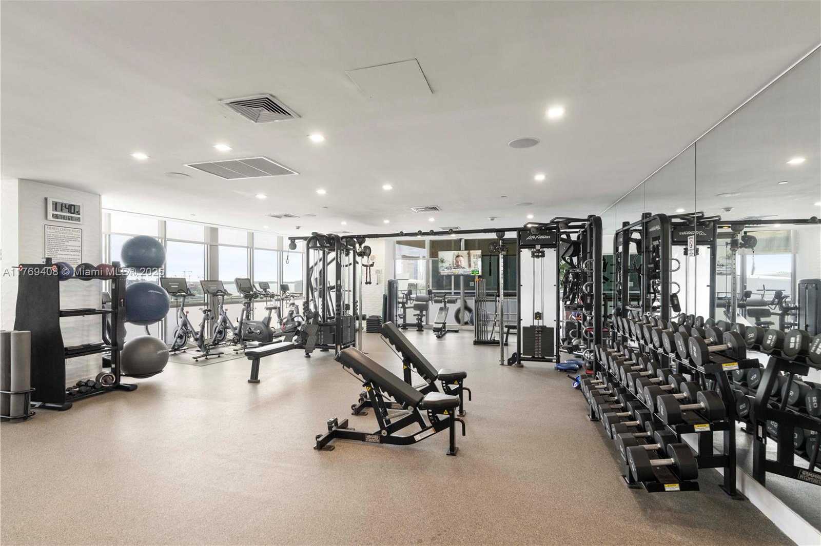 Small Image of 1100 BISCAYNE BLVD #5907, Miami Number 46