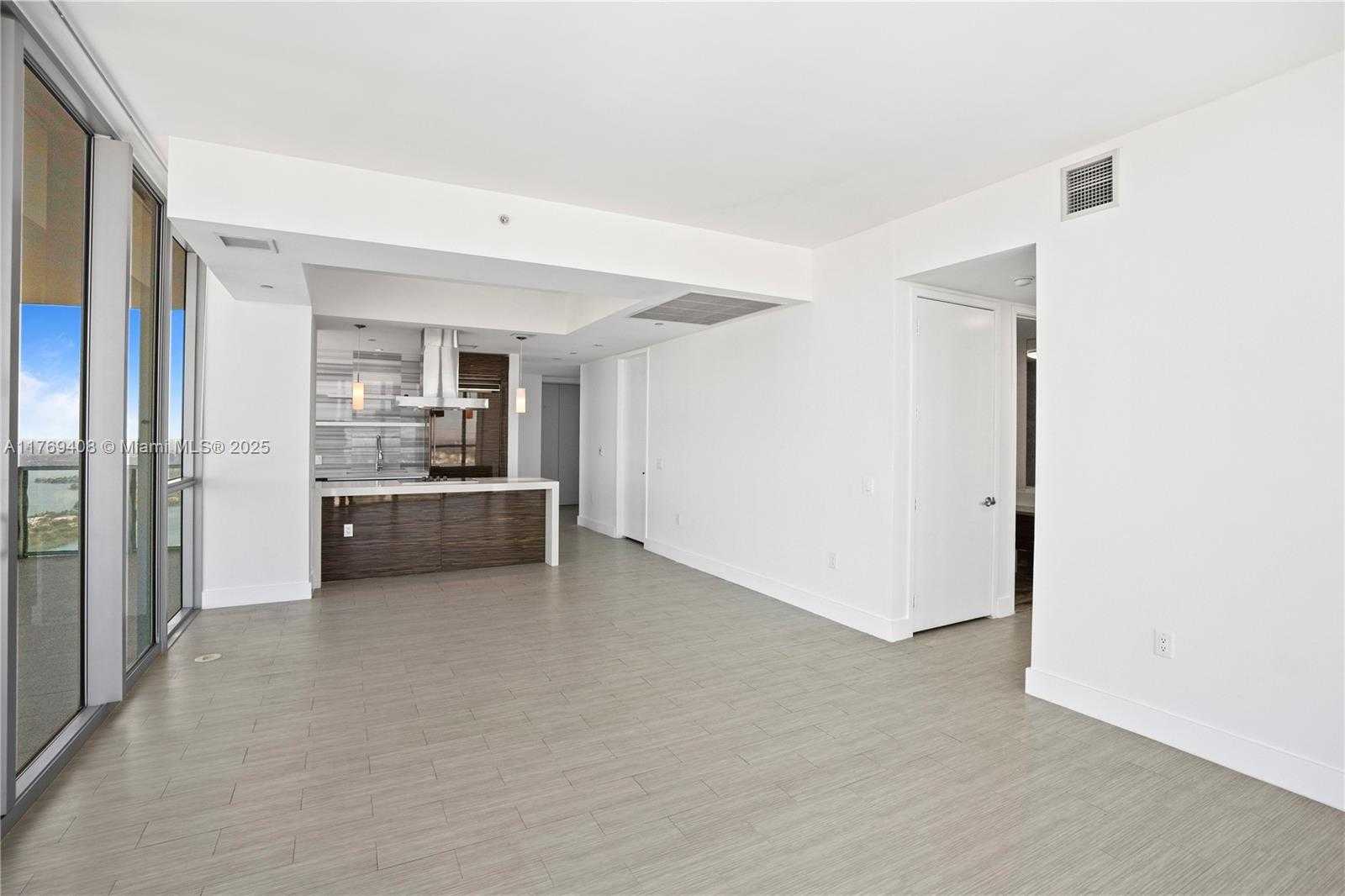Small Image of 1100 BISCAYNE BLVD #5907, Miami Number 9