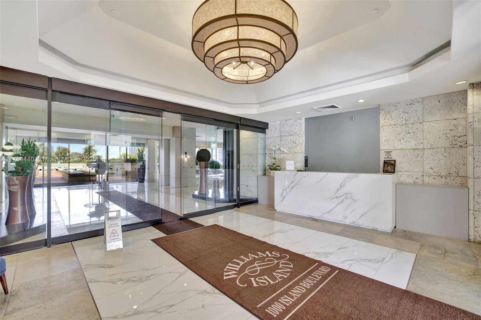 Small Image of 1000 ISLAND BL #710, Aventura Number 26