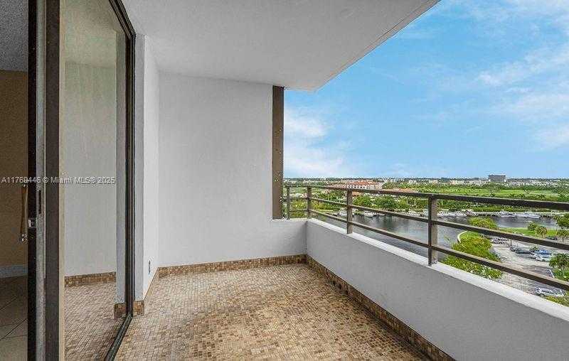 Small Image of 500 THREE ISLANDS BLVD #711, Hallandale Beach Number 13