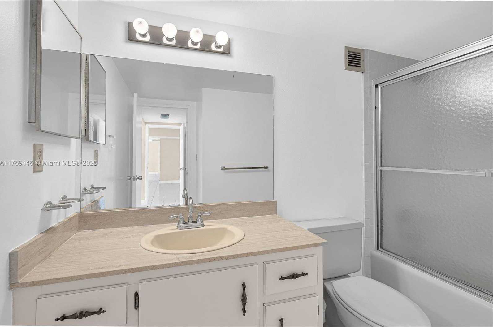 Small Image of 500 THREE ISLANDS BLVD #711, Hallandale Beach Number 16