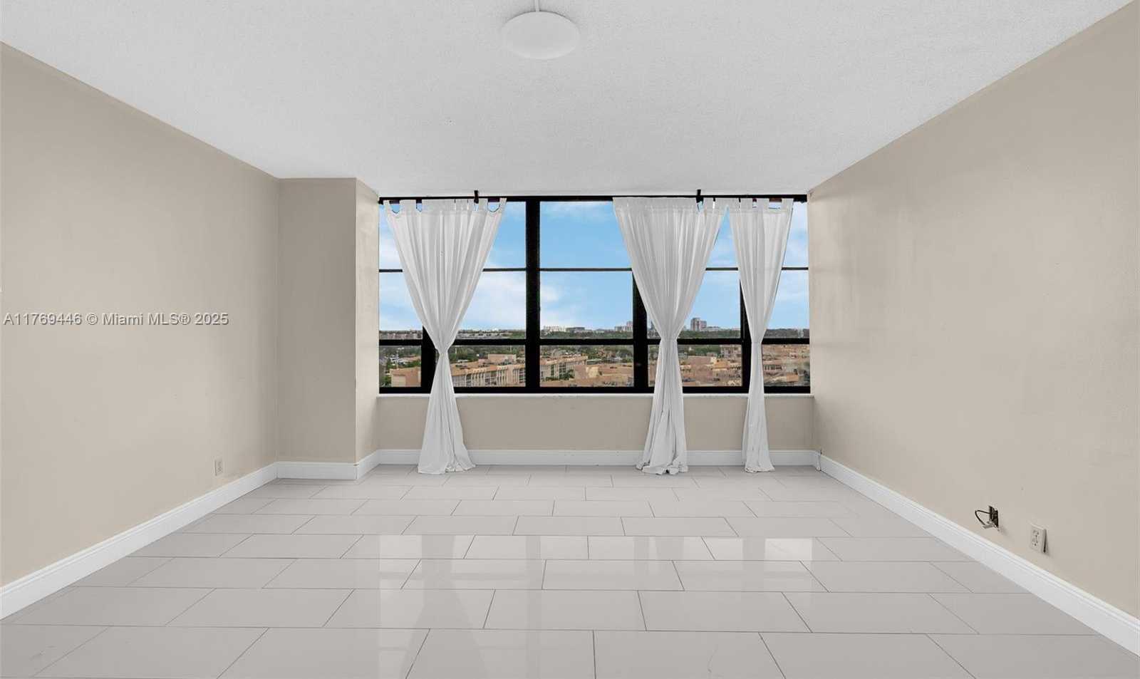 Small Image of 500 THREE ISLANDS BLVD #711, Hallandale Beach Number 4