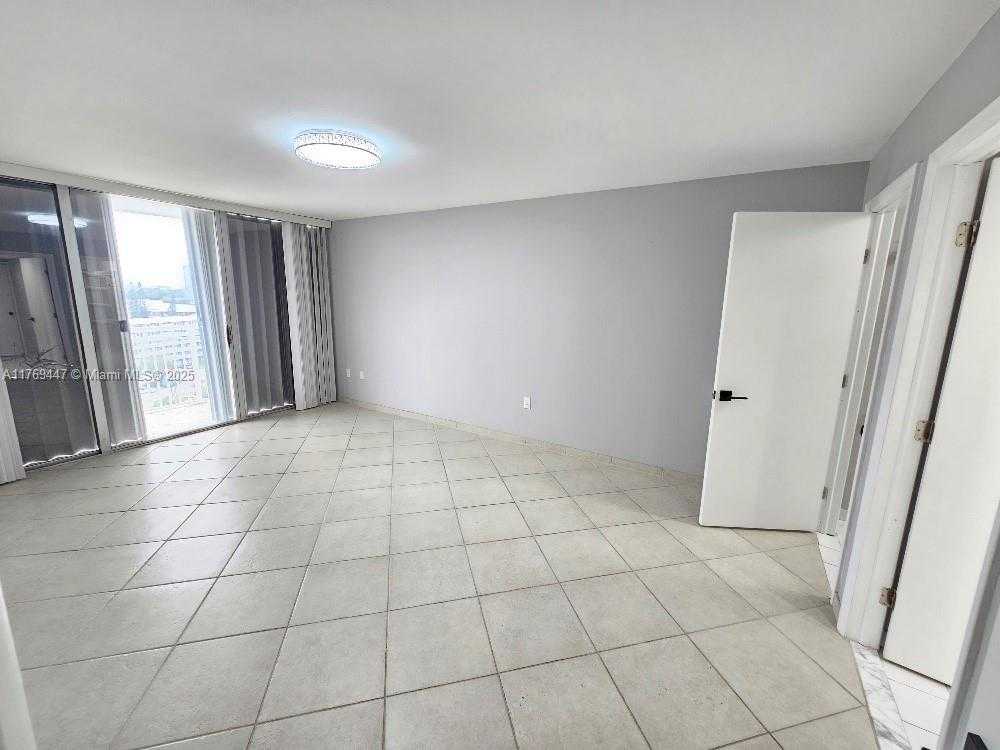 Small Image of 18041 BISCAYNE BLVD #1005, Aventura Number 15