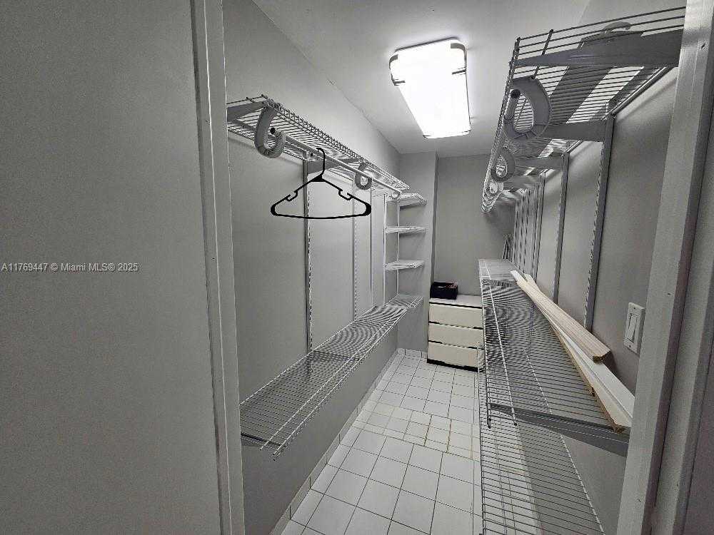 Small Image of 18041 BISCAYNE BLVD #1005, Aventura Number 18