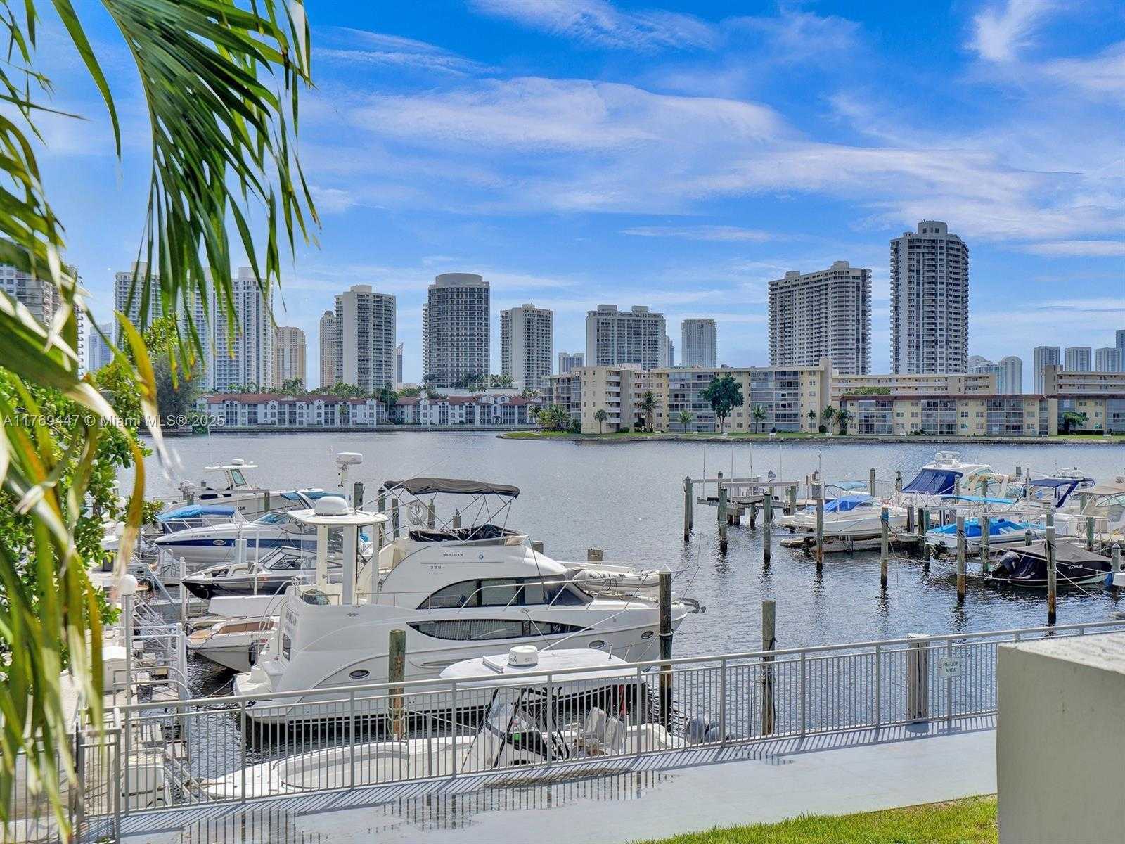 Small Image of 18041 BISCAYNE BLVD #1005, Aventura Number 19
