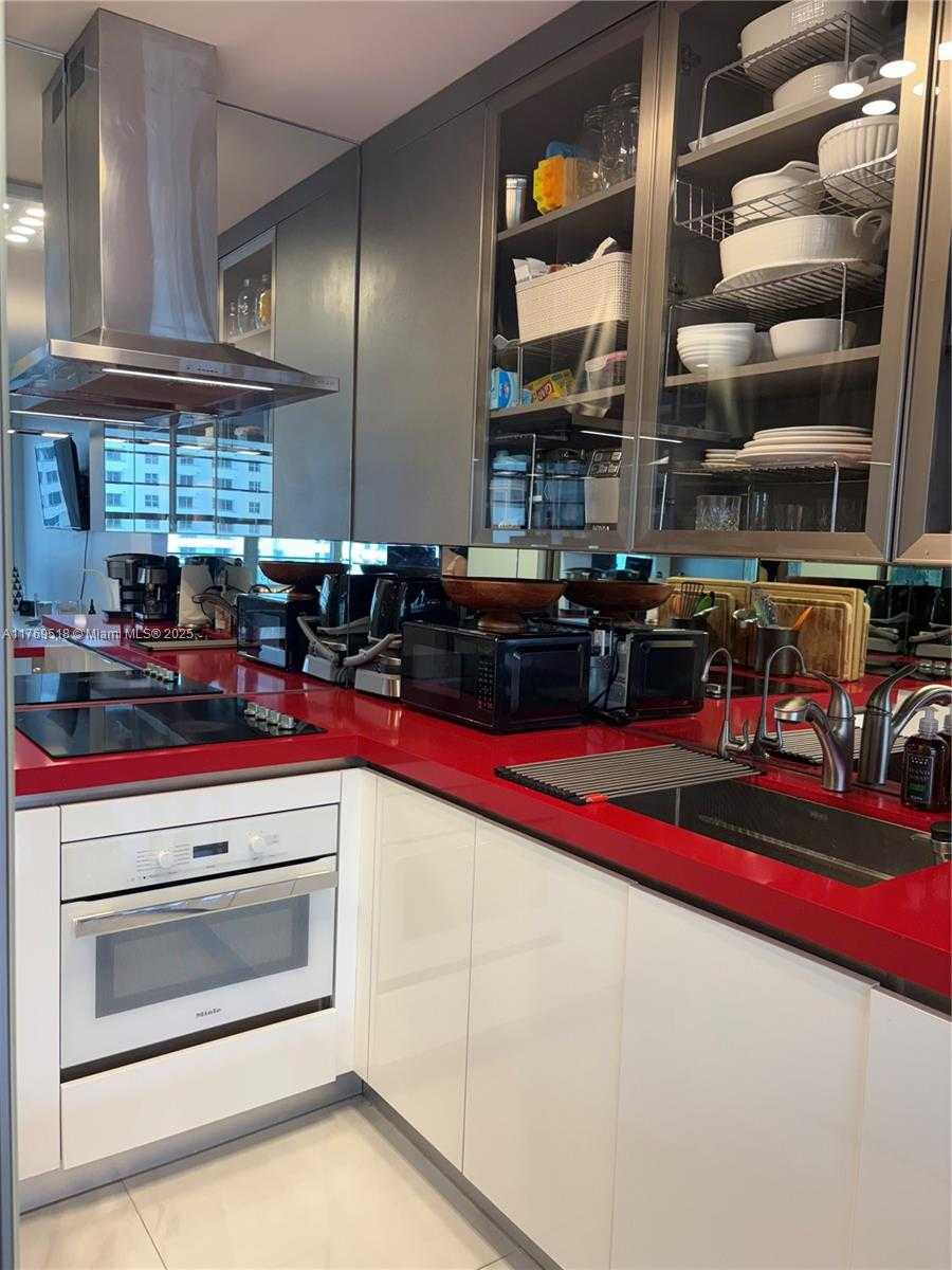 Small Image of 100 LINCOLN RD #1128, Miami Beach Number 10