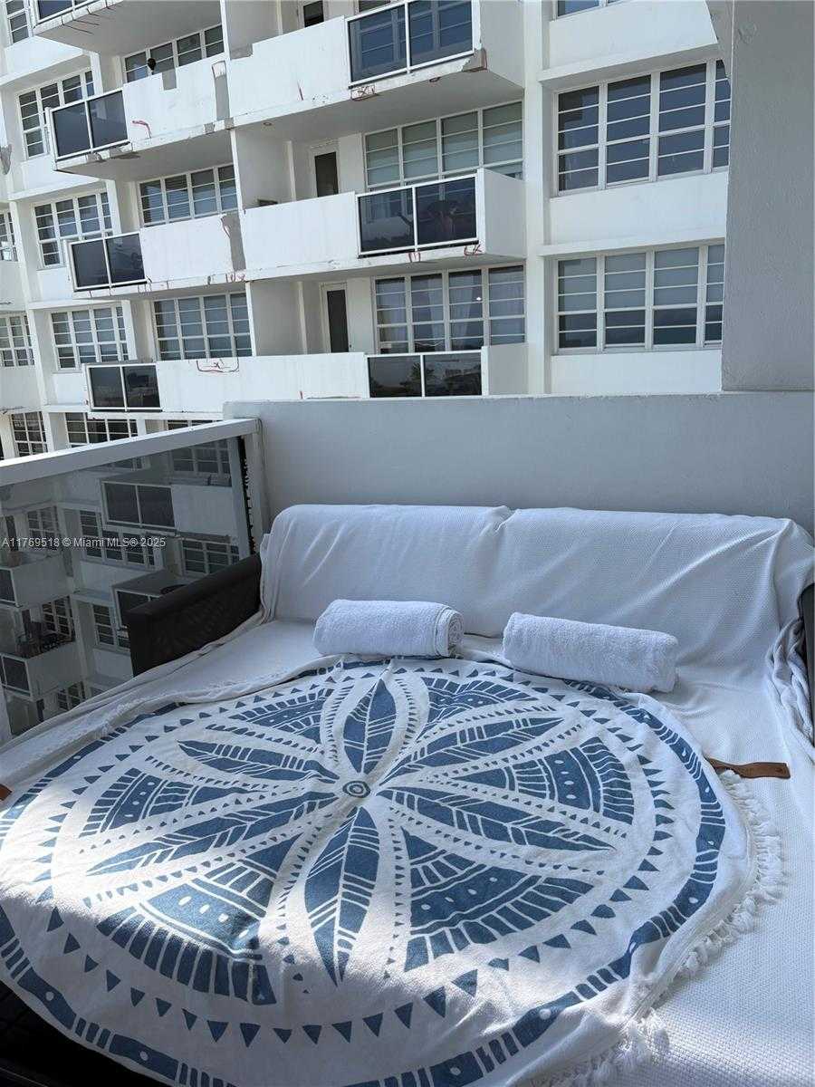 Small Image of 100 LINCOLN RD #1128, Miami Beach Number 20