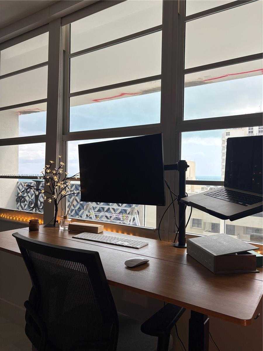 Small Image of 100 LINCOLN RD #1128, Miami Beach Number 7