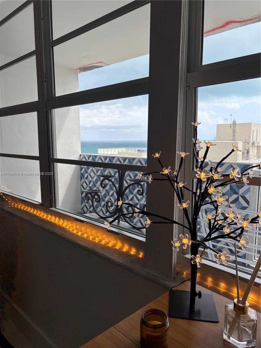 Small Image of 100 LINCOLN RD #1128, Miami Beach Number 8