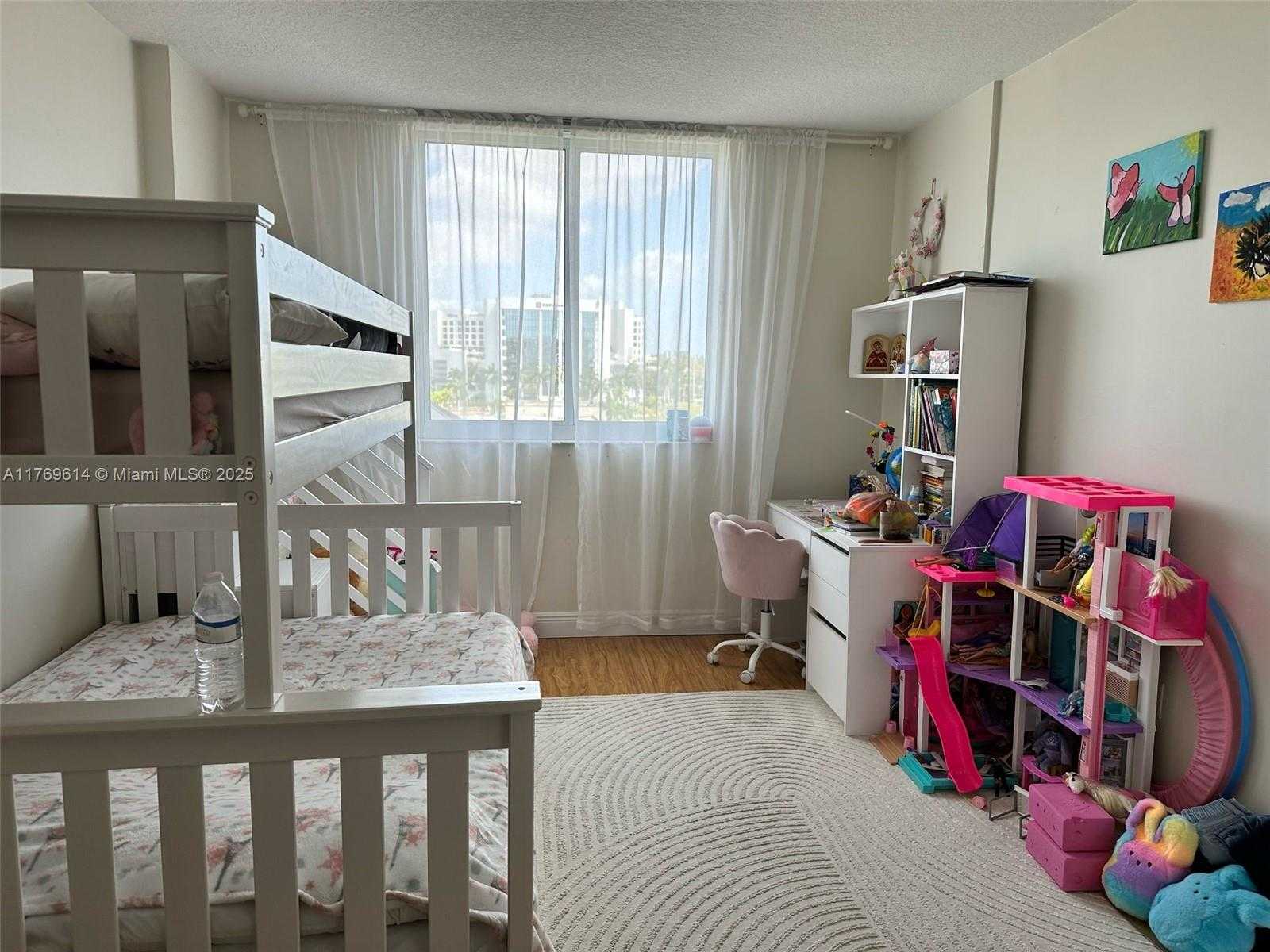 Small Image of 18800 NORTH EAST 29TH AVE #602, Aventura Number 7