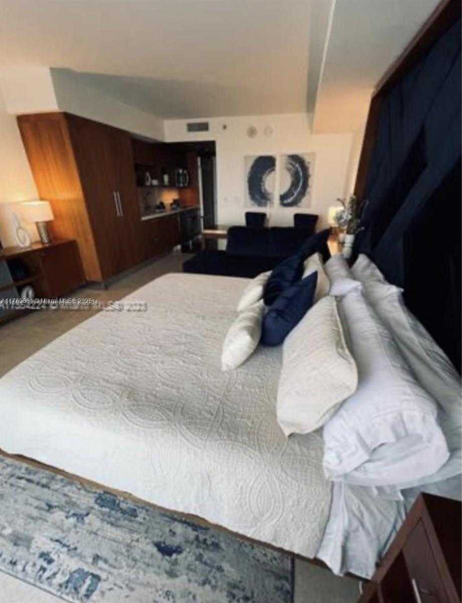 Small Image of 50 BISCAYNE BLVD #607, Miami Number 3