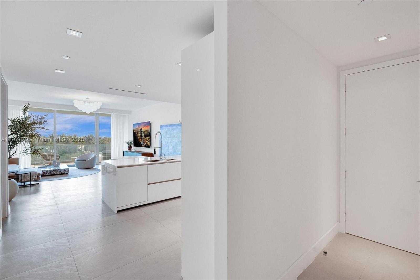 Small Image of 10201 COLLINS AVE #404, Bal Harbour Number 15