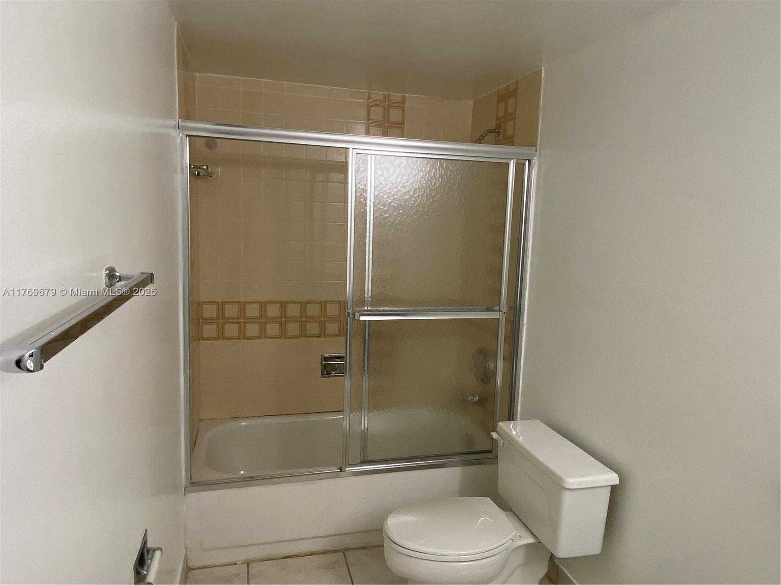 Small Image of 2500 PARKVIEW DR #1920, Hallandale Beach Number 12