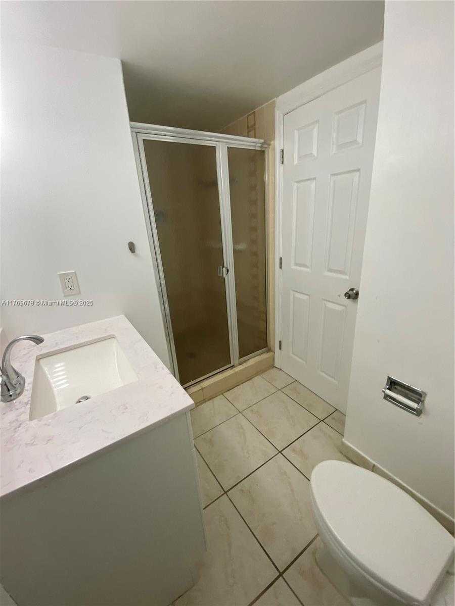 Small Image of 2500 PARKVIEW DR #1920, Hallandale Beach Number 13