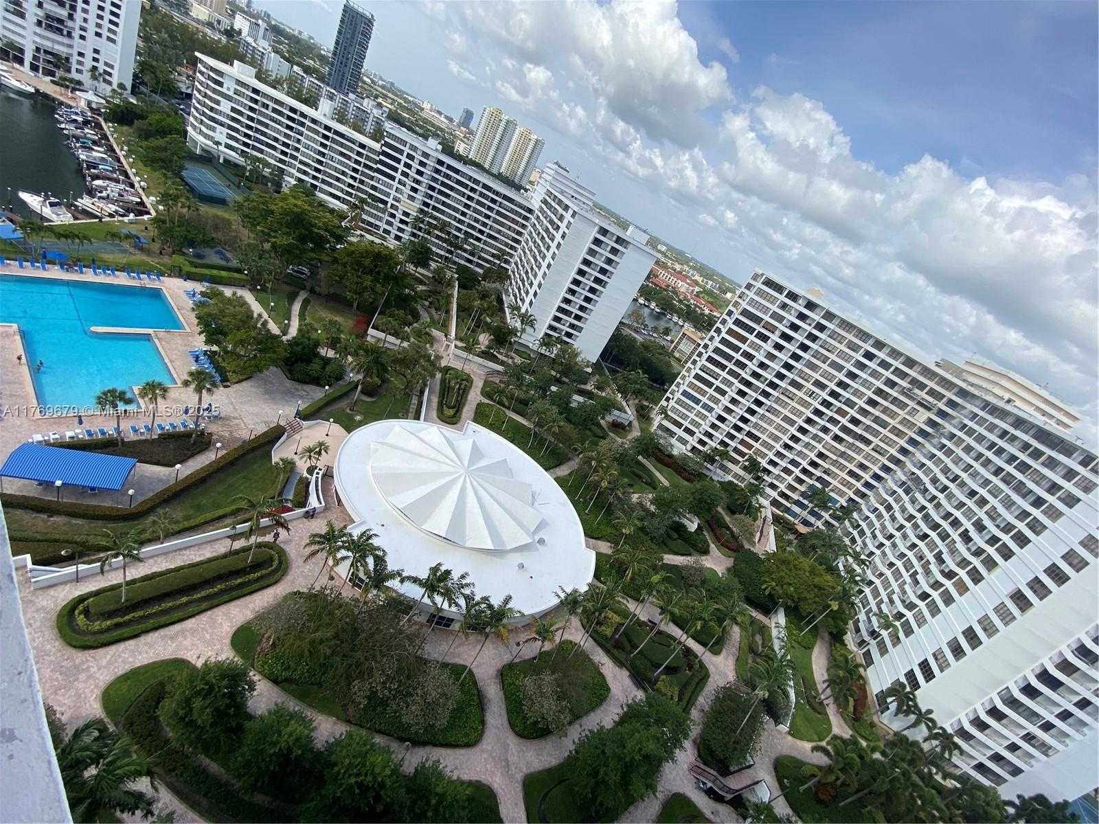Small Image of 2500 PARKVIEW DR #1920, Hallandale Beach Number 3