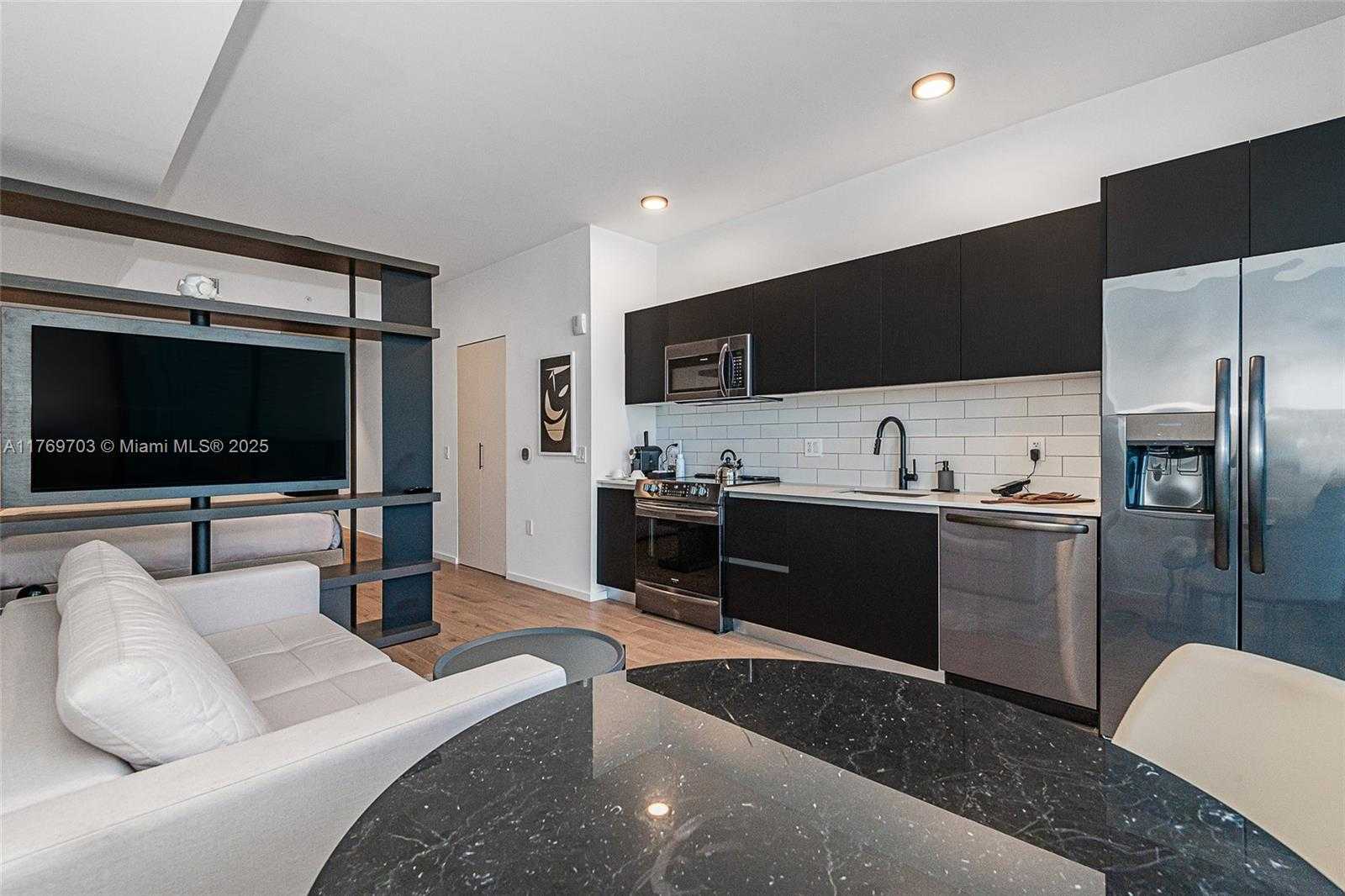 Small Image of 398 NORTH EAST 5TH ST #2207, Miami Number 13