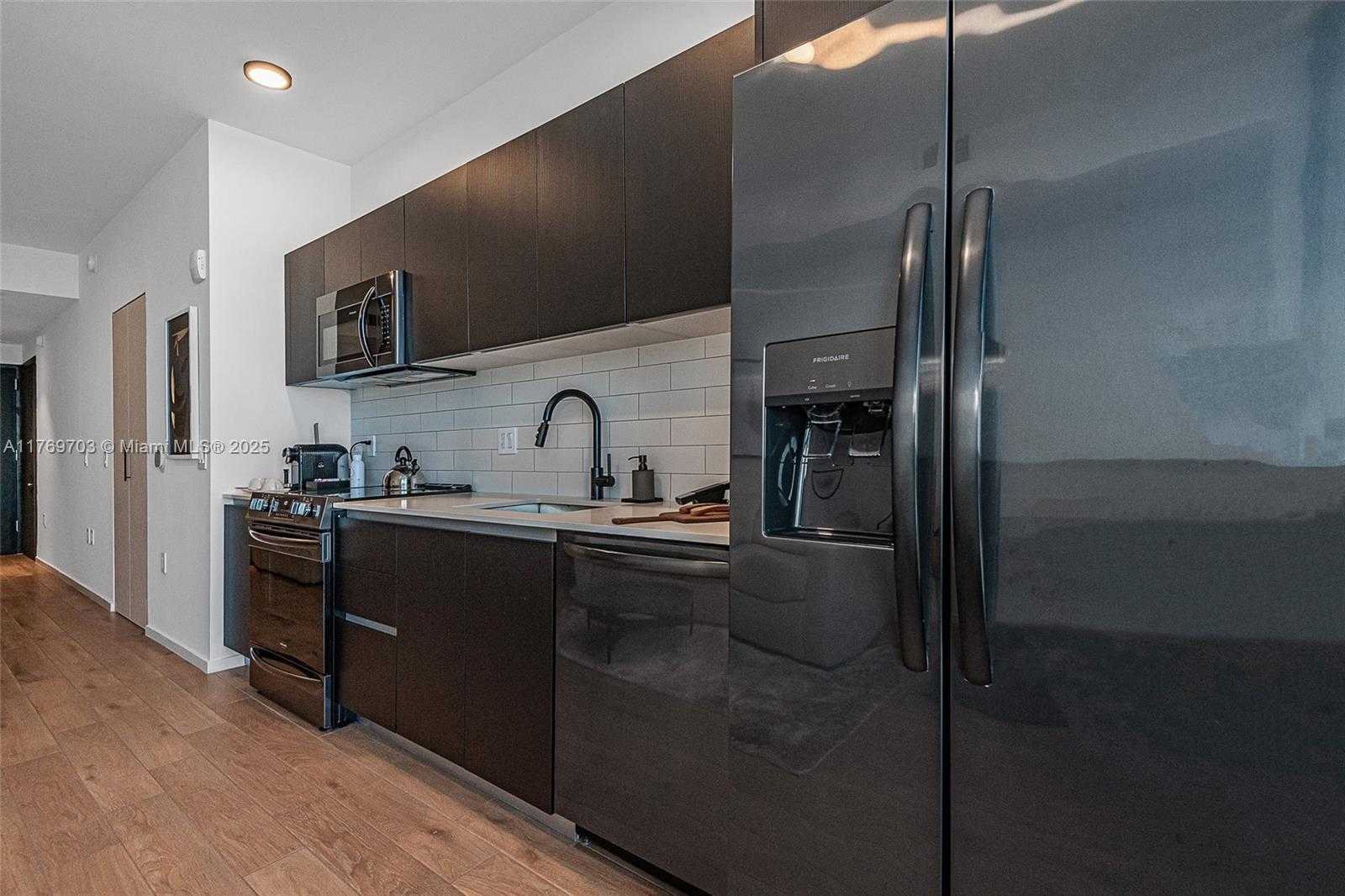 Small Image of 398 NORTH EAST 5TH ST #2207, Miami Number 16