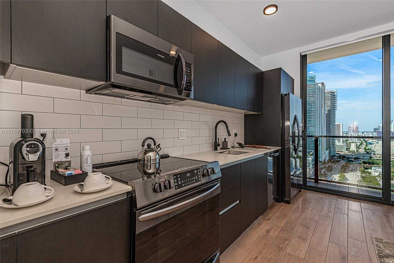 Small Image of 398 NORTH EAST 5TH ST #2207, Miami Number 18
