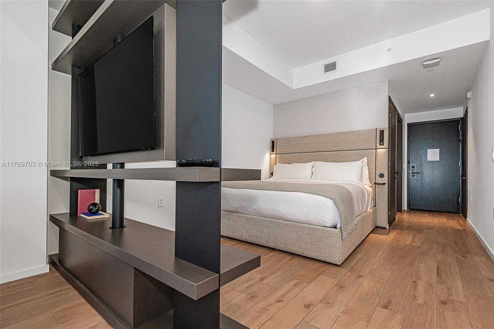 Small Image of 398 NORTH EAST 5TH ST #2207, Miami Number 19