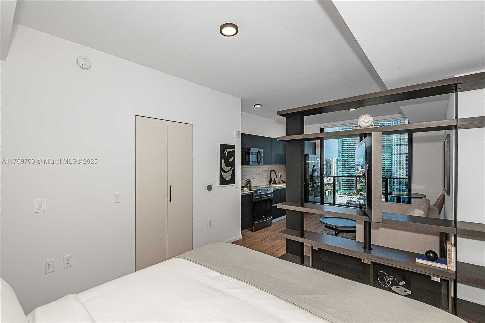 Small Image of 398 NORTH EAST 5TH ST #2207, Miami Number 5