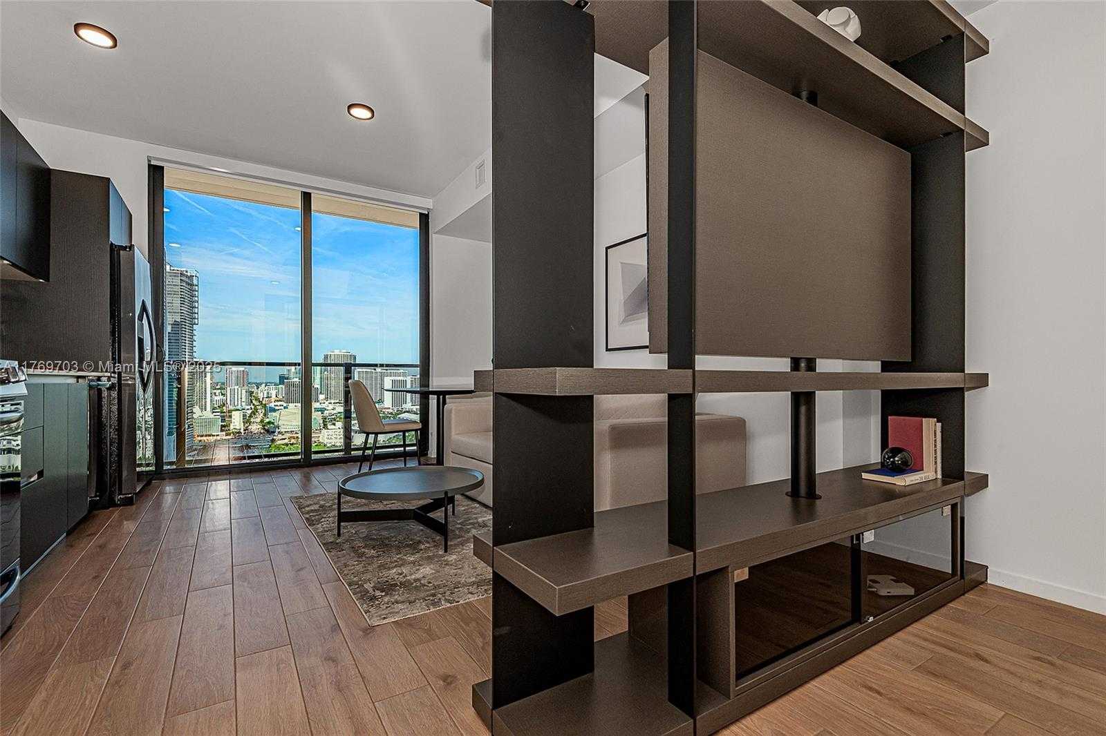 Small Image of 398 NORTH EAST 5TH ST #2207, Miami Number 7