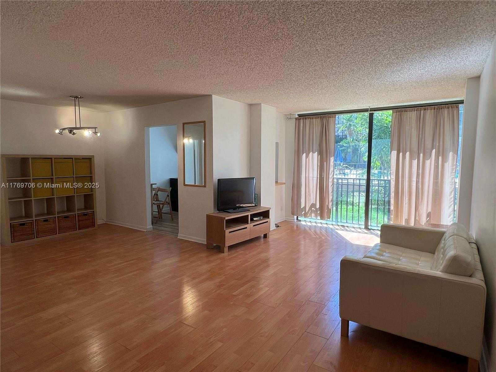 Small Image of 17011 NORTH BAY RD #111, Sunny Isles Beach Number 9