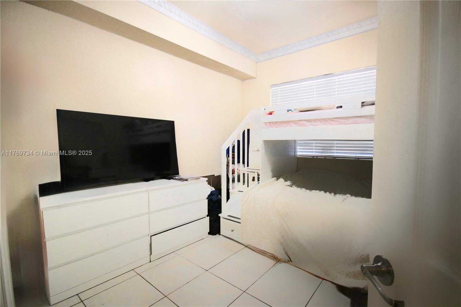 Small Image of 11601 NORTH WEST 89TH ST #104, Doral Number 10