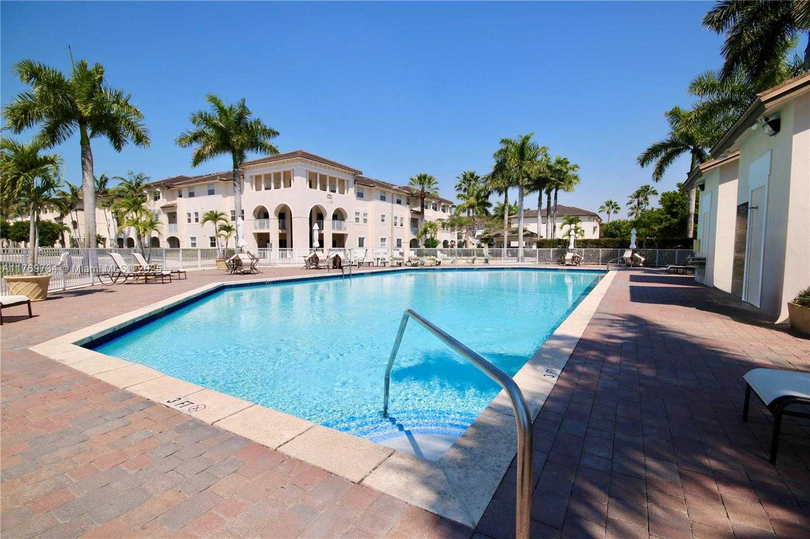 Small Image of 11601 NORTH WEST 89TH ST #104, Doral Number 2