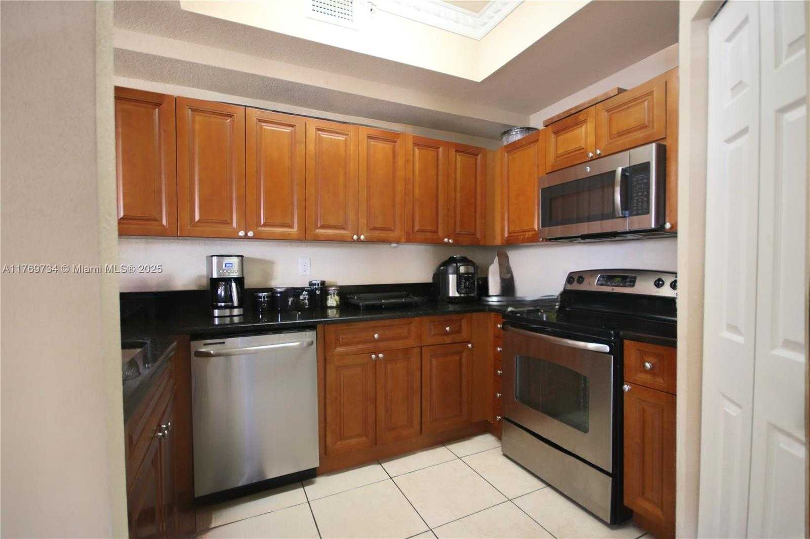 Small Image of 11601 NORTH WEST 89TH ST #104, Doral Number 6