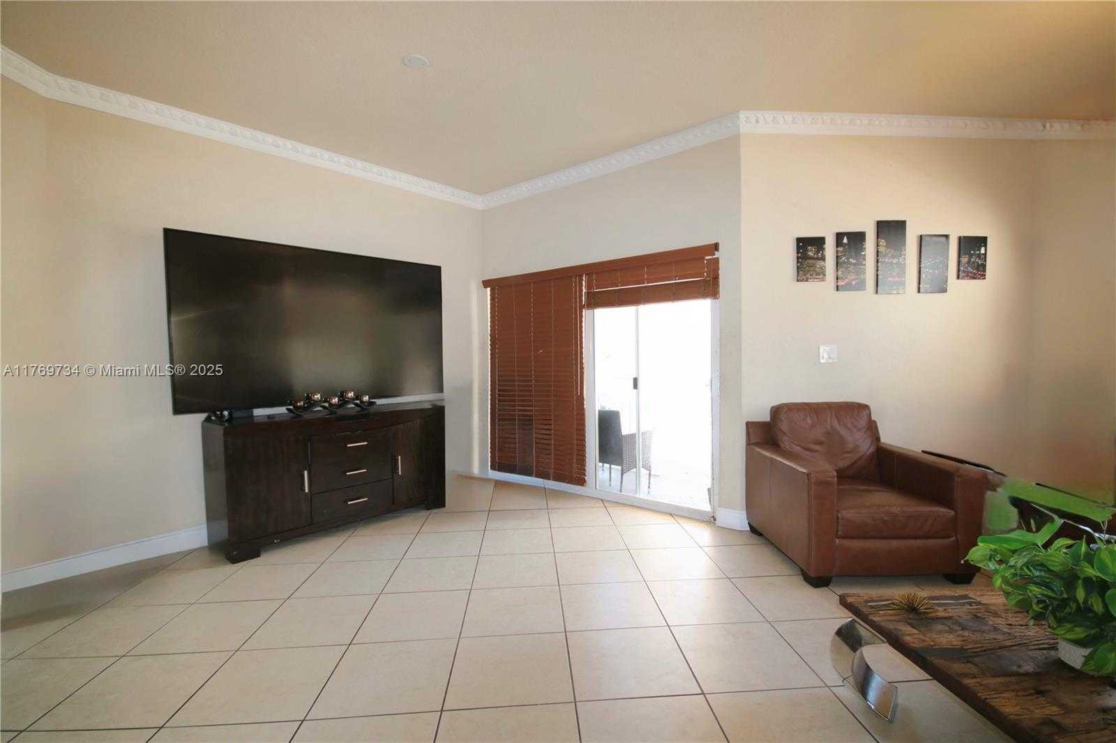 Small Image of 11601 NORTH WEST 89TH ST #104, Doral Number 7