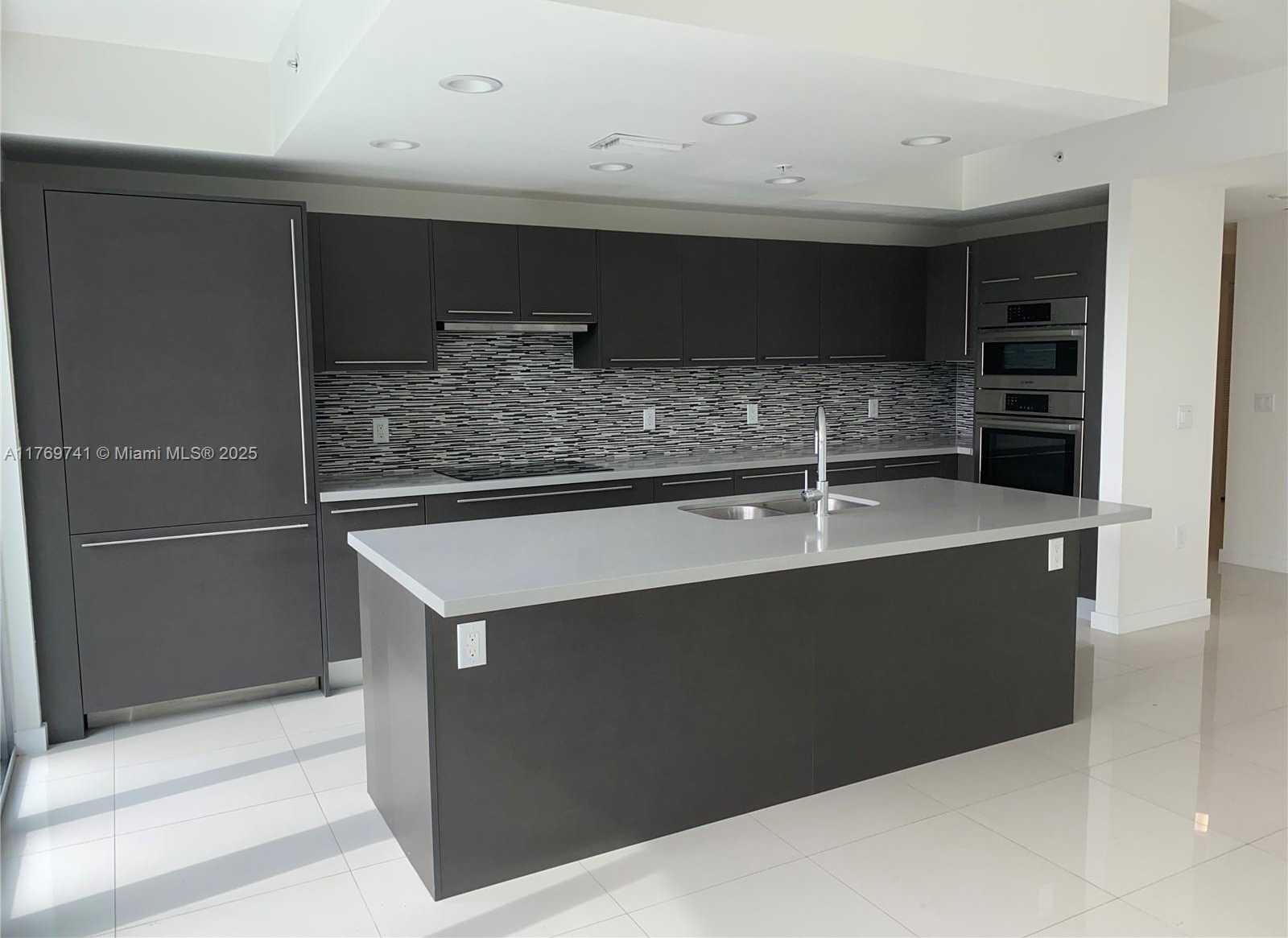 Small Image of 7825 NORTH WEST 107TH AVE #205, Doral Number 6