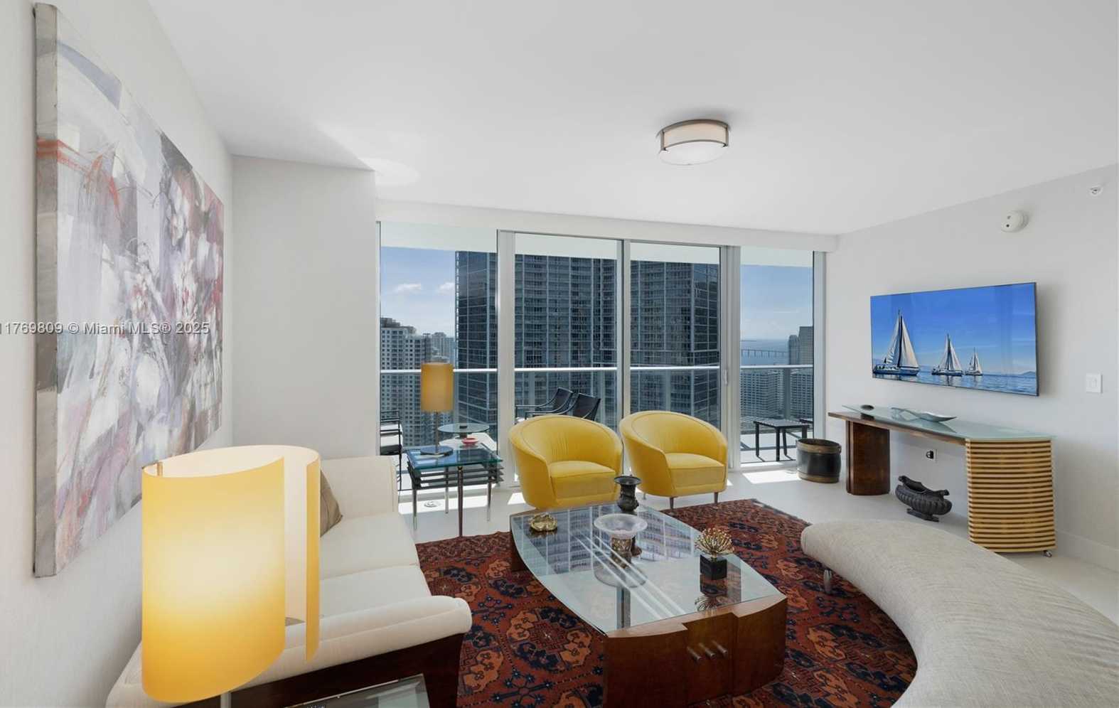 Small Image of 200 BISCAYNE BOULEVARD WAY #3207, Miami Number 11