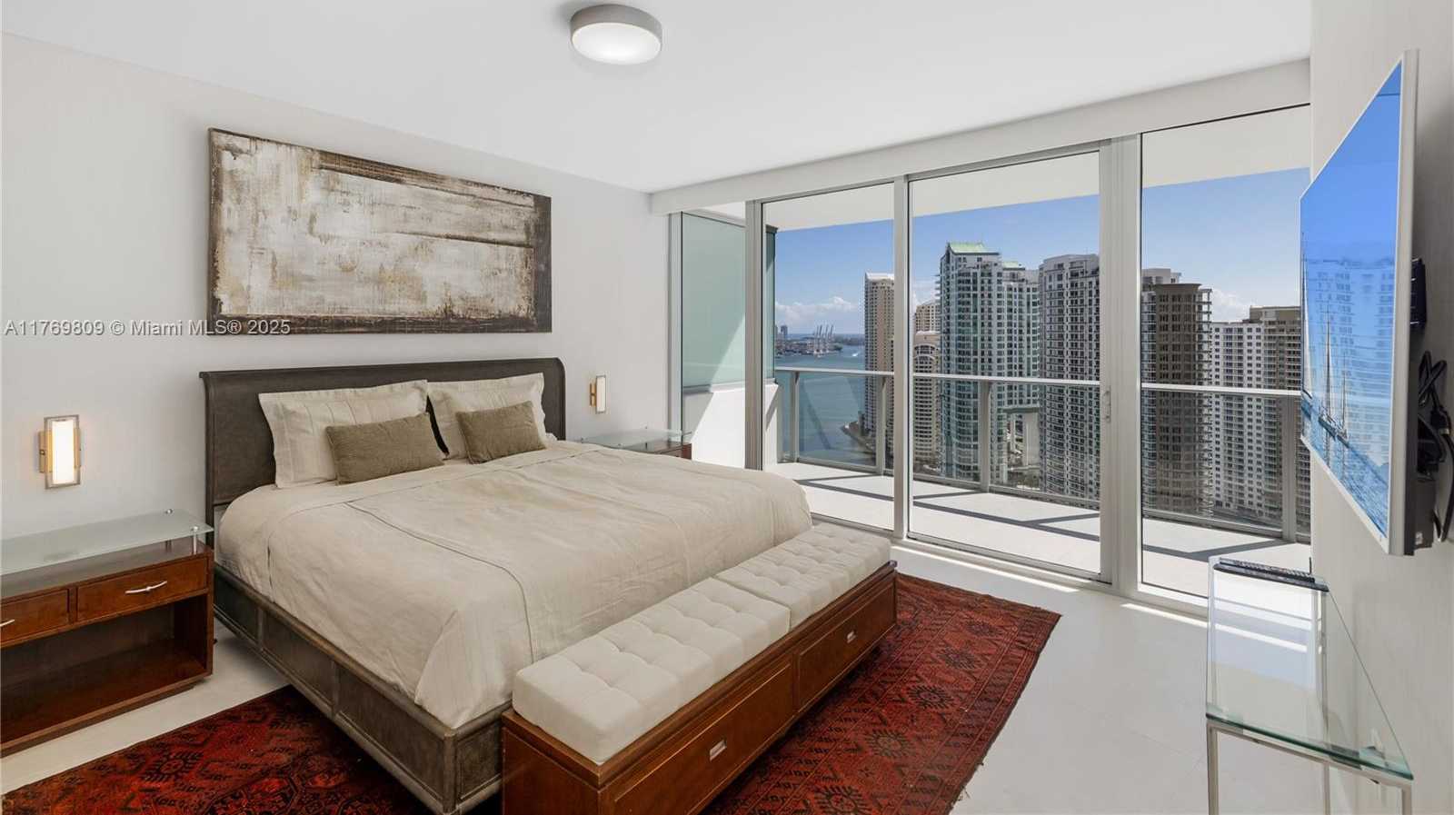 Small Image of 200 BISCAYNE BOULEVARD WAY #3207, Miami Number 18