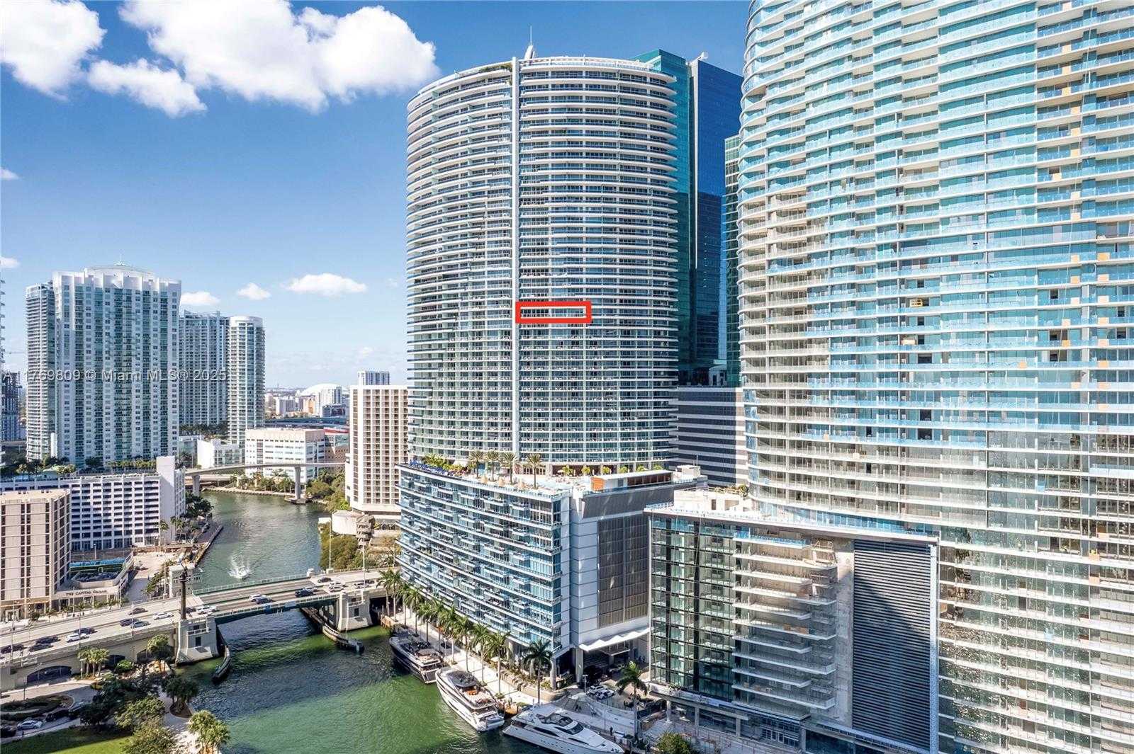 Small Image of 200 BISCAYNE BOULEVARD WAY #3207, Miami Number 2