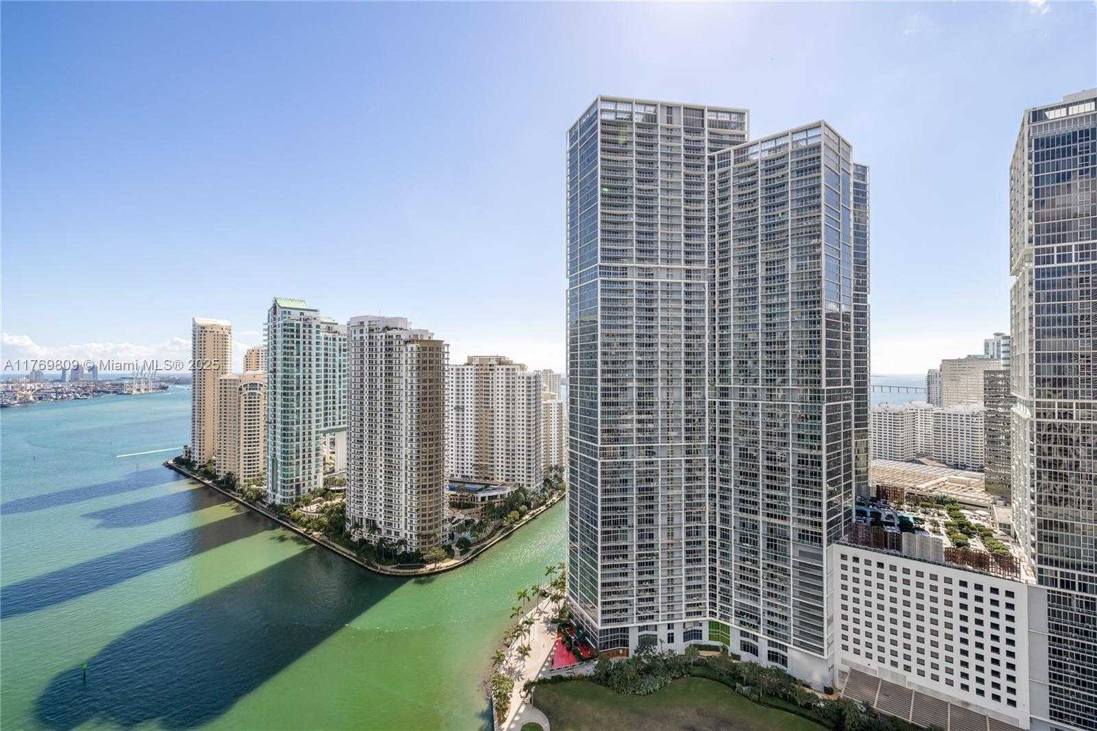 Small Image of 200 BISCAYNE BOULEVARD WAY #3207, Miami Number 8
