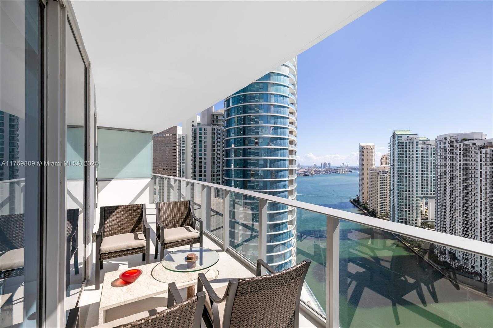 Small Image of 200 BISCAYNE BOULEVARD WAY #3207, Miami Number 9
