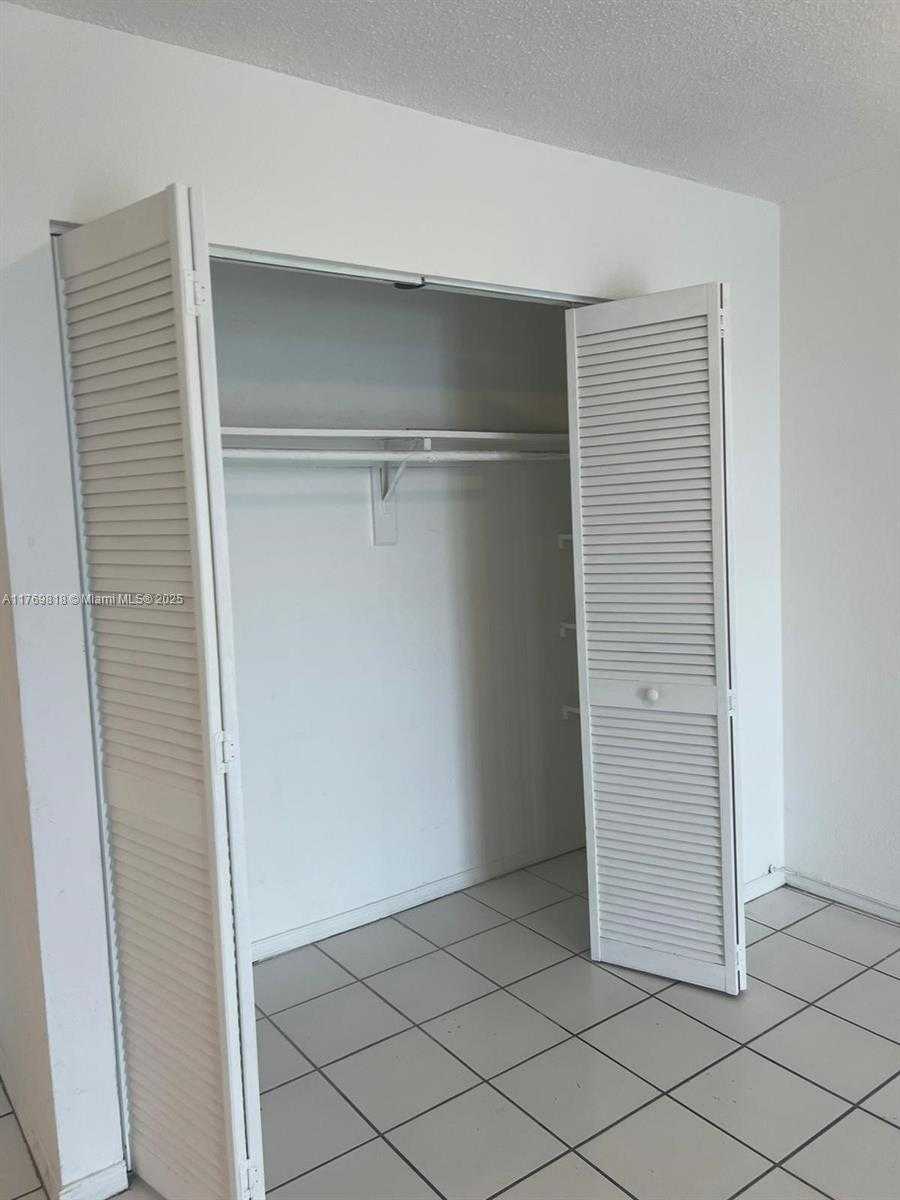 Small Image of 1251 NORTH EAST 108TH ST #412, Miami Number 7