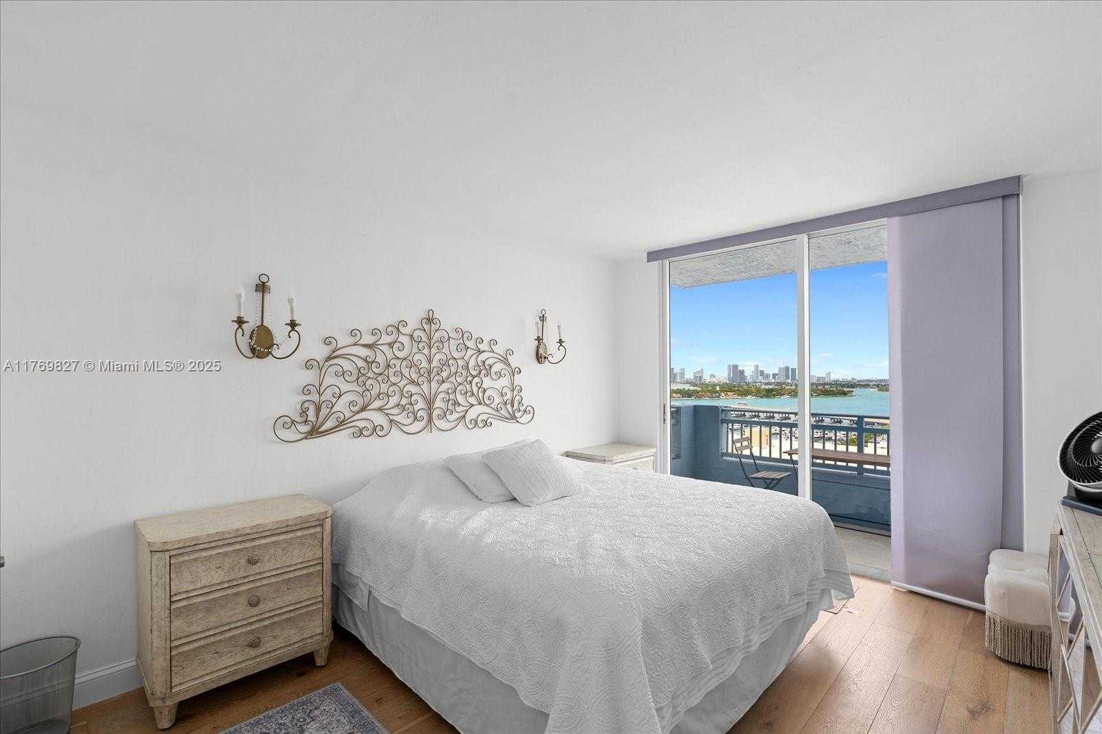 Small Image of 90 ALTON RD #1911, Miami Beach Number 5