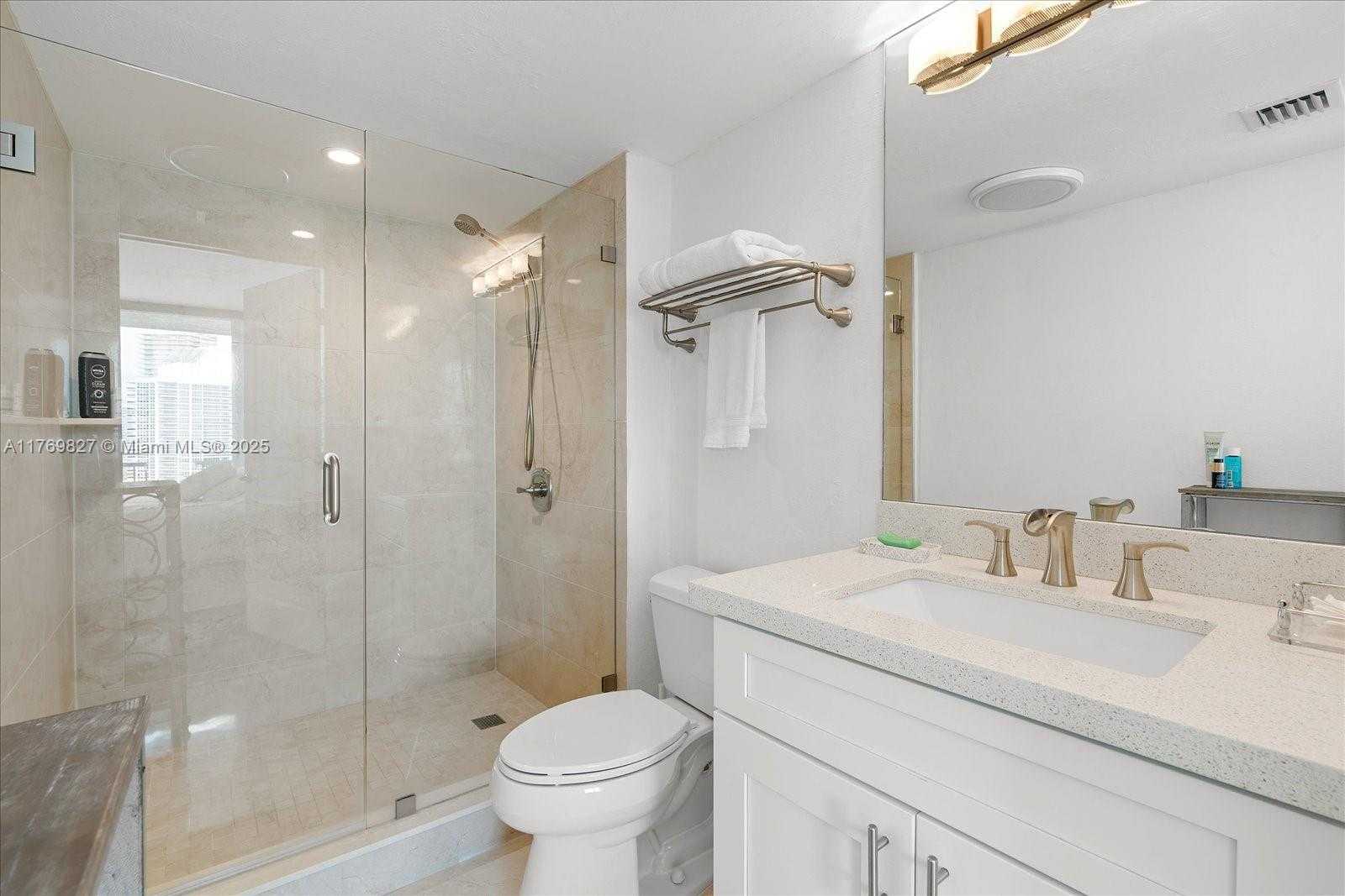Small Image of 90 ALTON RD #1911, Miami Beach Number 6