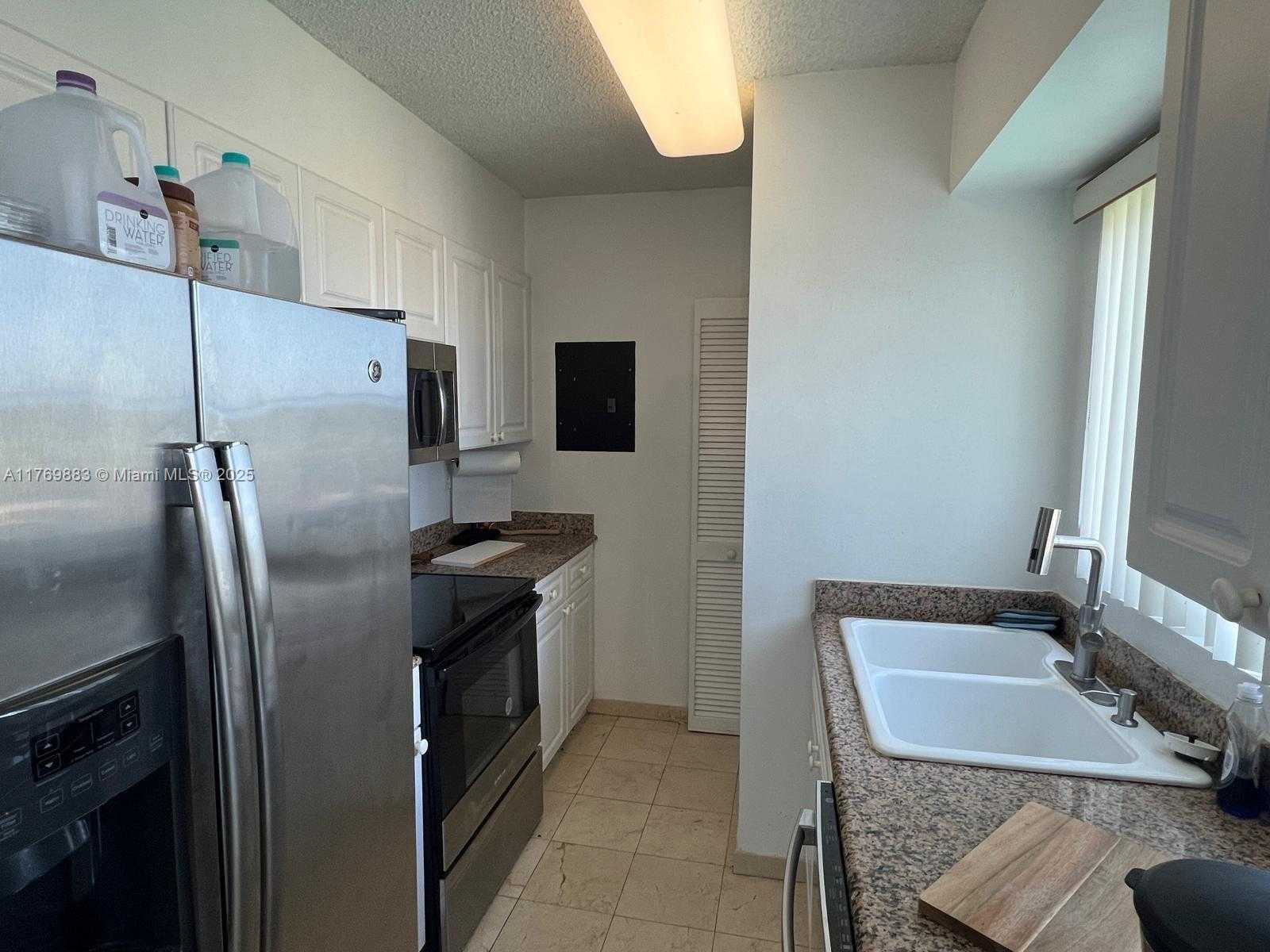 Small Image of 5900 COLLINS AV #1505, Miami Beach Number 10