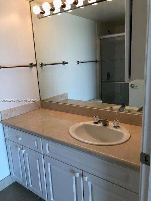 Small Image of 5900 COLLINS AV #1505, Miami Beach Number 15