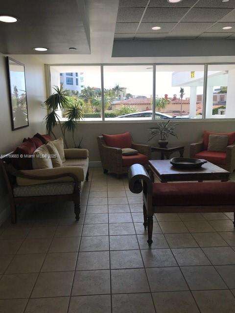 Small Image of 5900 COLLINS AV #1505, Miami Beach Number 27