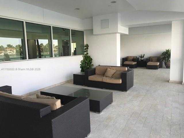 Small Image of 5900 COLLINS AV #1505, Miami Beach Number 29