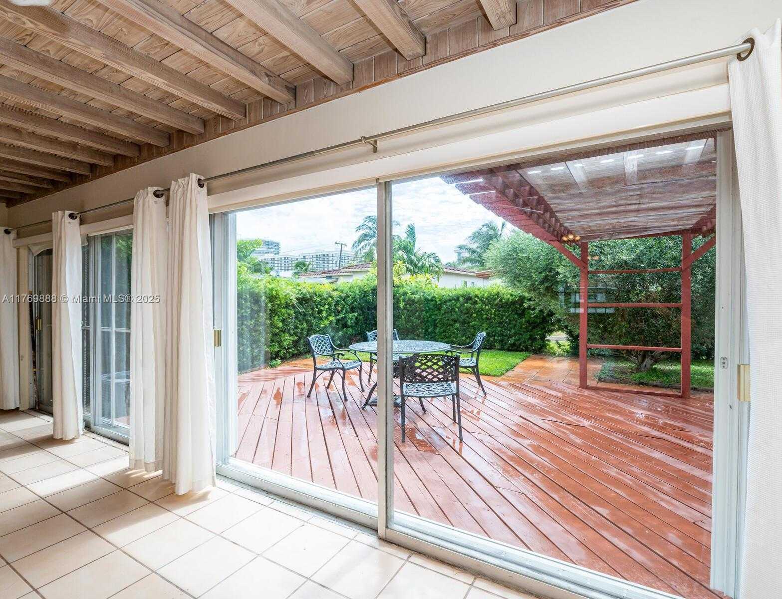 Small Image of 9441 BYRON AVE, Surfside Number 22