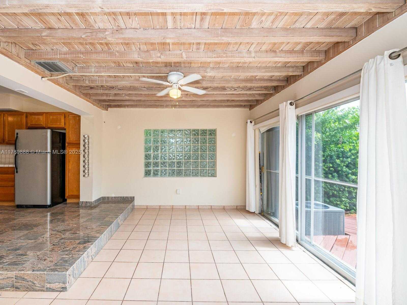 Small Image of 9441 BYRON AVE, Surfside Number 24