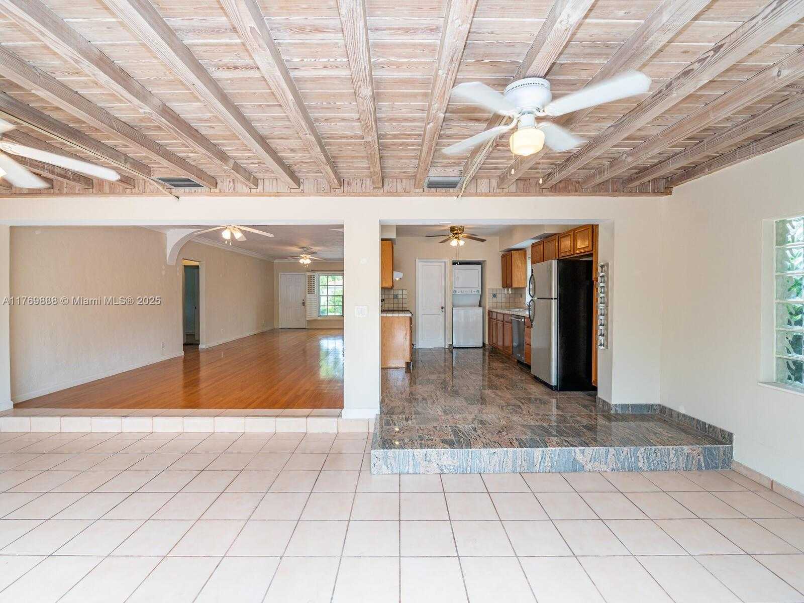 Small Image of 9441 BYRON AVE, Surfside Number 34